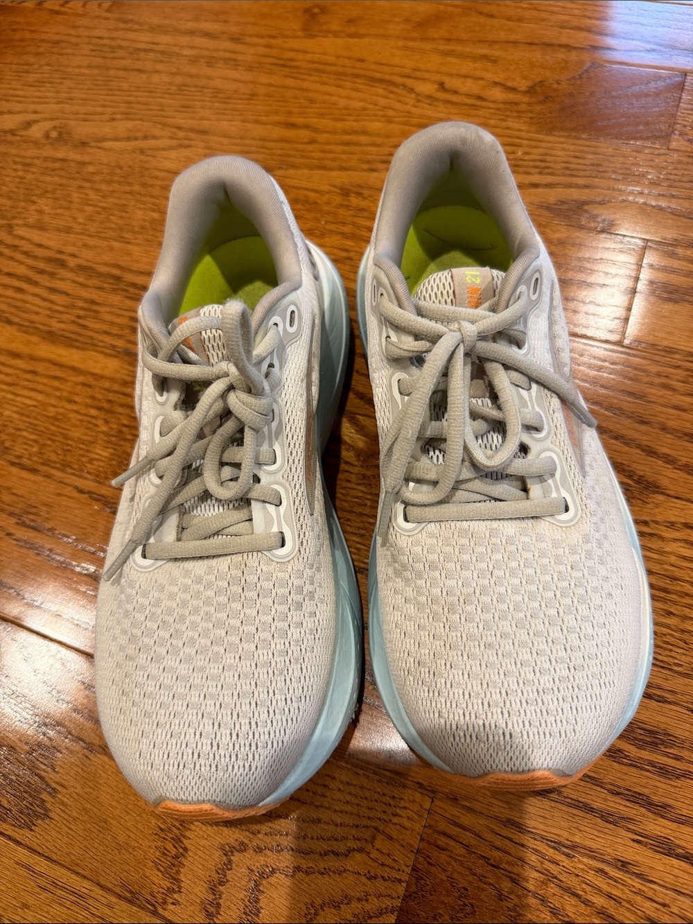Brooks Women's Sneakers in Light Gray with Light blue bottom